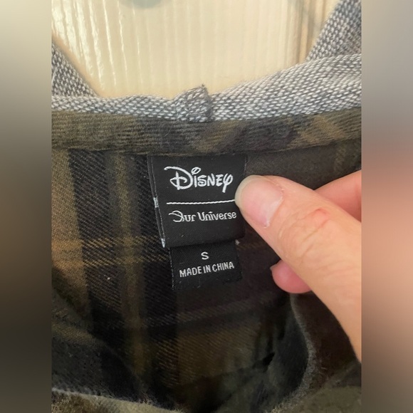 Disney Our Universe Haunted Mansion Dip Dye Flannel - Picture 5 of 8